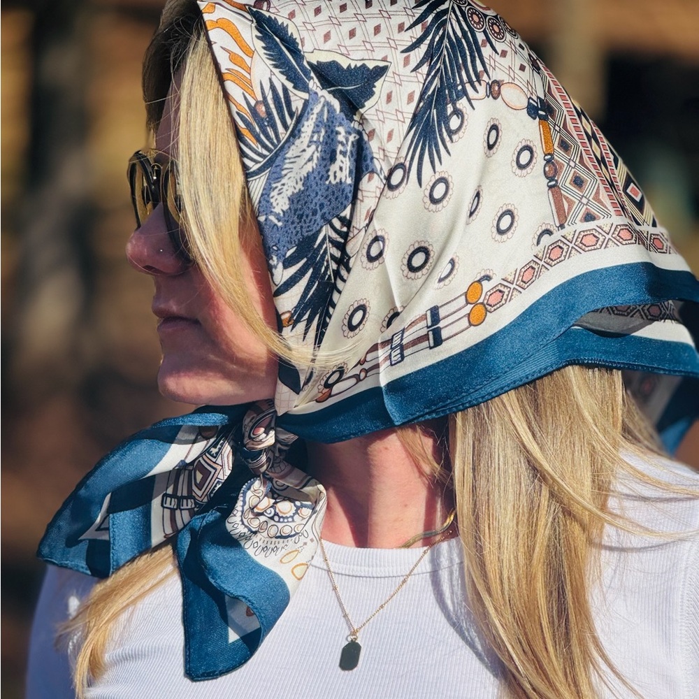 Elegant Blue and Cream Scarf